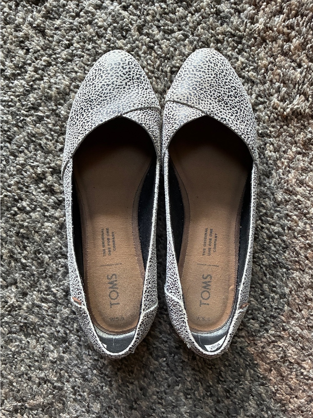 TOMS Women's White Leopard Print Flats
